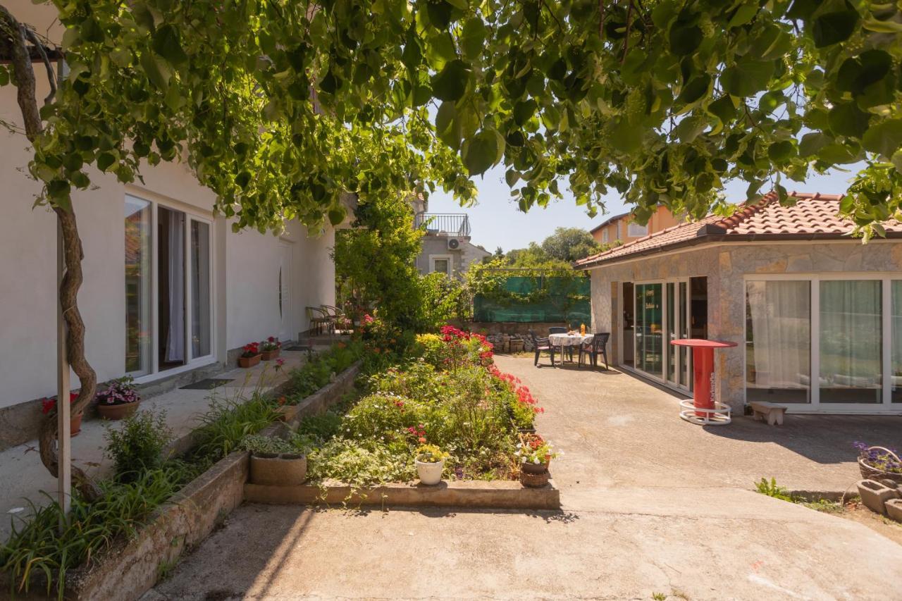 Mara Apartment Šibenik Exterior foto